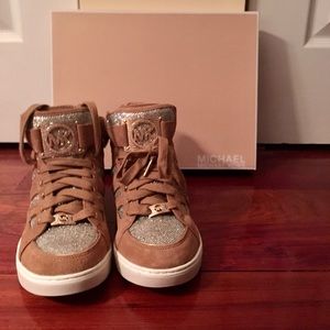 Michael Kors Fulton High Top Sneakers Size 8.5